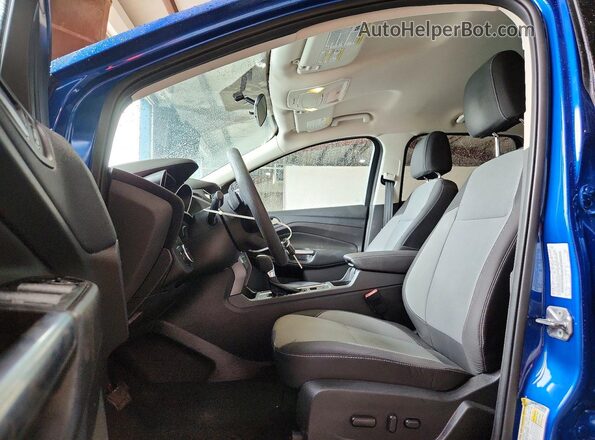 1FMCU9GD0HUE81849 2017 FORD ESCAPE Blue წინა სალონის ხედი
