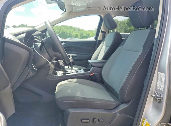 1FMCU9GD0JUB33281 2018 FORD ESCAPE Silver Вид салону спереду