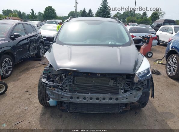 1FMCU9GD0JUC58605 2018 FORD ESCAPE Gray Vista interior trasera
