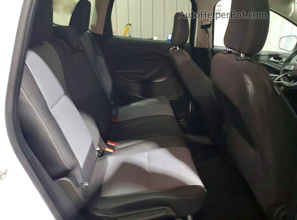 1FMCU9GD0KUB85141 2019 FORD ESCAPE White Widok wnętrza z tyłu