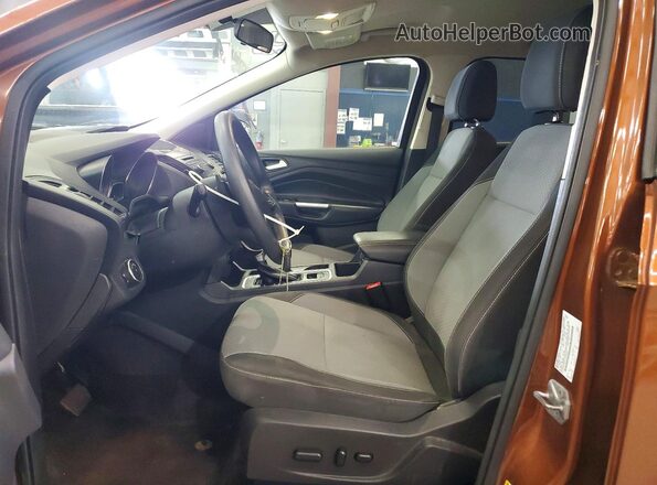 1FMCU9GD1HUA86966 2017 FORD ESCAPE Orange წინა სალონის ხედი