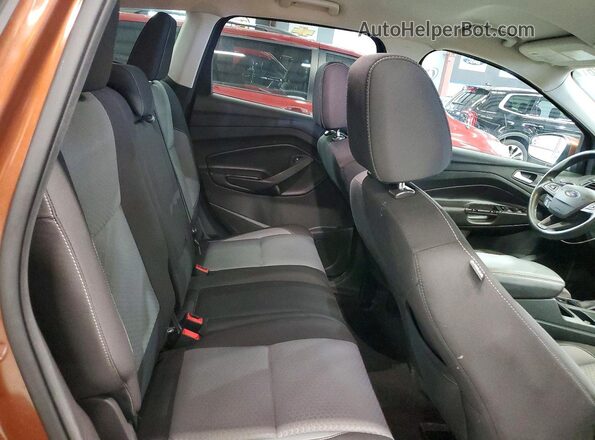 1FMCU9GD1HUA86966 2017 FORD ESCAPE Orange უკანა სალონის ხედი
