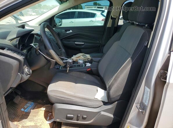 1FMCU9GD1HUB02339 2017 FORD ESCAPE Silver წინა სალონის ხედი