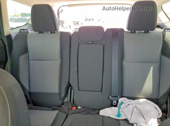 1FMCU9GD1HUB02339 2017 FORD ESCAPE Silver უკანა სავარძლების ხედი