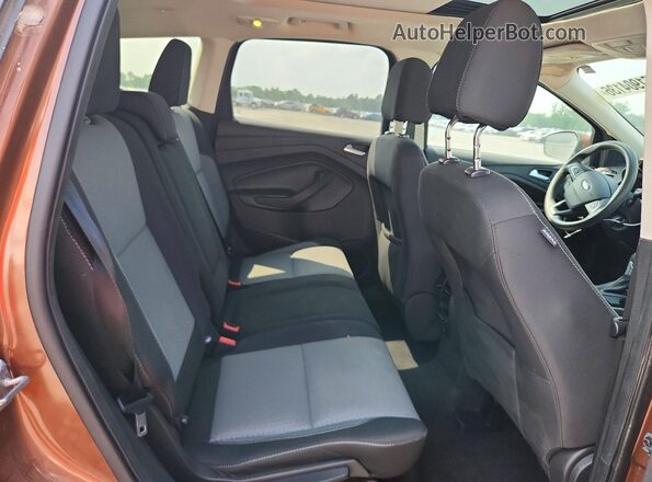 1FMCU9GD1HUB35034 2017 FORD ESCAPE Brown Հետևի նստատեղերի տեսք