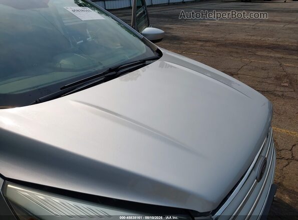 1FMCU9GD1HUC16907 2017 FORD ESCAPE Silver Widok z przodu