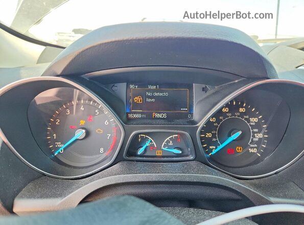 1FMCU9GD1JUC10644 2018 FORD ESCAPE Черный Вид щитка приборов