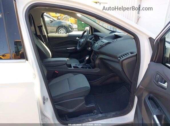 1FMCU9GD1JUD08735 2018 FORD ESCAPE Белый Вид салона спереди