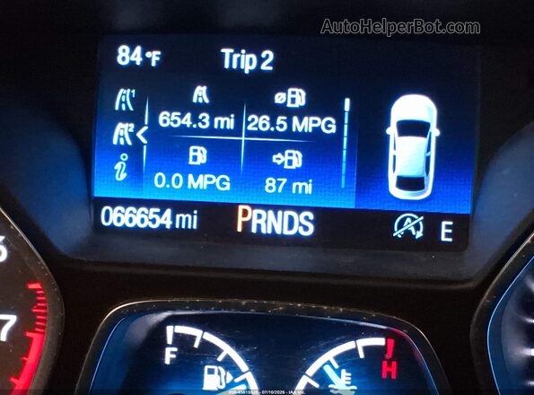 1FMCU9GD1JUD08735 2018 FORD ESCAPE Белый 