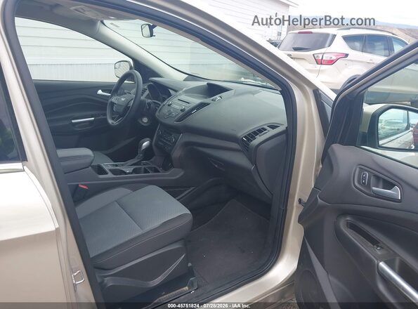 1FMCU9GD1JUD08900 2018 FORD ESCAPE Gold Widok wnętrza z przodu