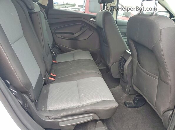 1FMCU9GD2HUB53154 2017 FORD ESCAPE White Widok wnętrza z tyłu