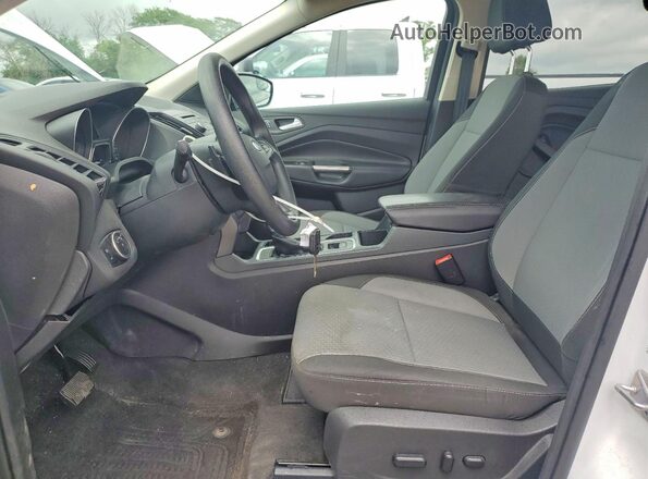 1FMCU9GD2HUB53154 2017 FORD ESCAPE White Widok wnętrza z przodu