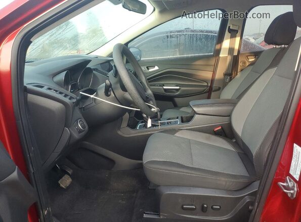 1FMCU9GD2HUC63654 2017 FORD ESCAPE Красный Вид салона спереди
