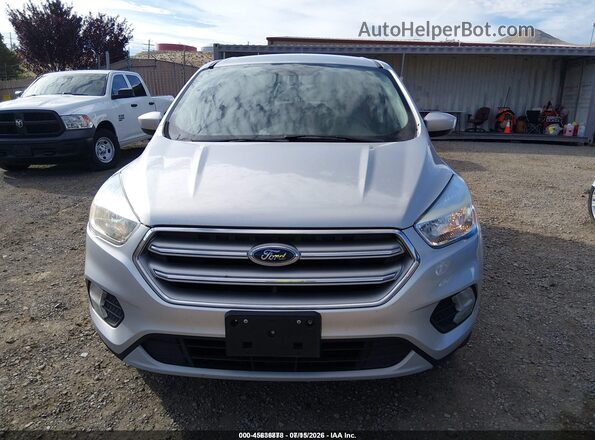 1FMCU9GD2HUE18588 2017 FORD ESCAPE Silver Вид спереду