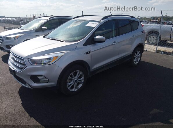 1FMCU9GD2JUD08596 2018 FORD ESCAPE Silver Przód lewy