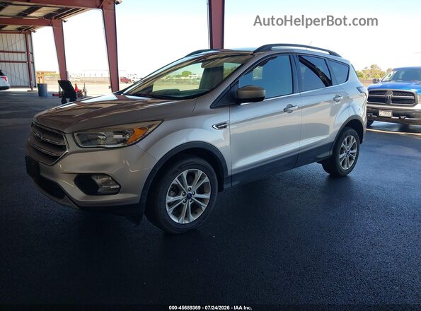 1FMCU9GD2JUD08663 2018 FORD ESCAPE Silver Передня ліва чверть