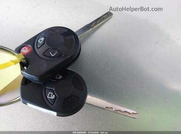 1FMCU9GD2JUD08663 2018 FORD ESCAPE Silver Вид панелі приладів