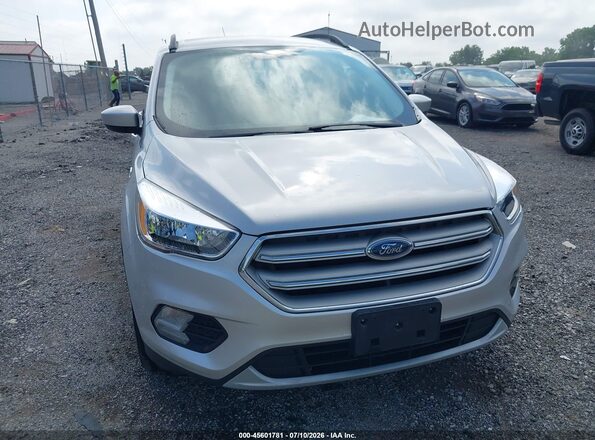 1FMCU9GD2JUD08825 2018 FORD ESCAPE Silver წინა ხედი