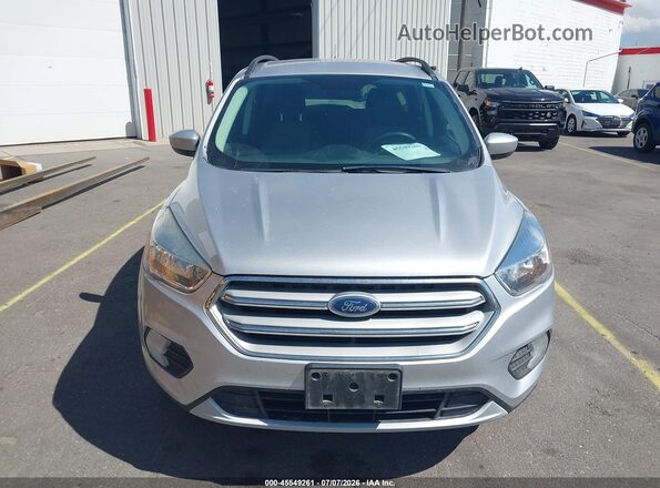 1FMCU9GD2JUD08906 2018 FORD ESCAPE Gray Вид щитка приладів