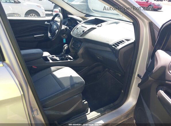 1FMCU9GD2JUD08906 2018 FORD ESCAPE Gray Вид салону спереду