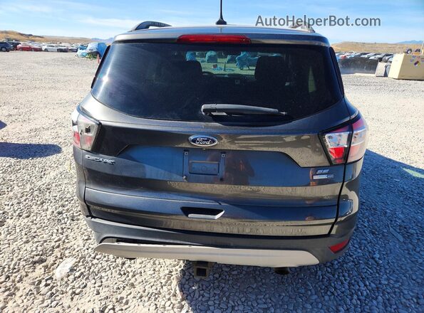 1FMCU9GD3JUA99479 2018 FORD ESCAPE Серый Вид сзади