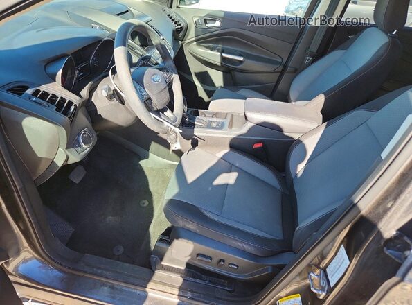 1FMCU9GD3JUA99479 2018 FORD ESCAPE Серый Вид салона спереди
