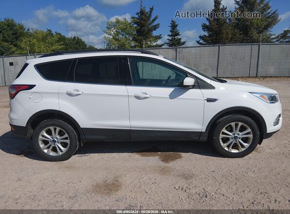 1FMCU9GD3JUC28711 2018 FORD ESCAPE White Widok wnętrza z tyłu