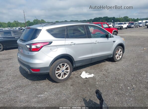 1FMCU9GD3JUD61257 2018 FORD ESCAPE Silver Tył prawy