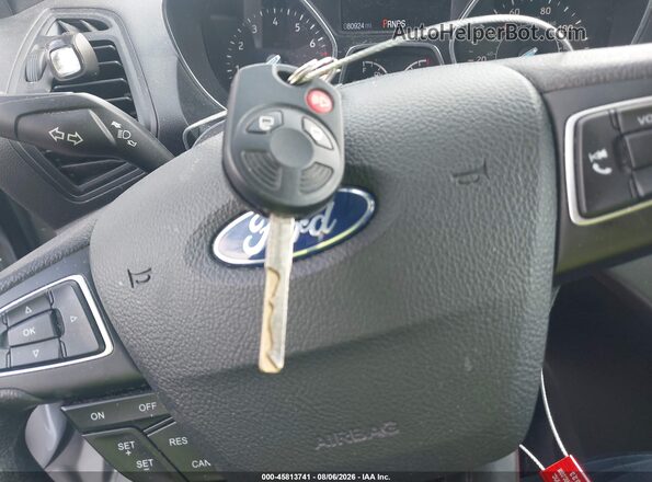 1FMCU9GD3JUD61257 2018 FORD ESCAPE Silver Widok deski rozdzielczej