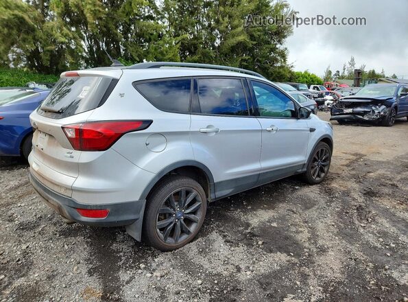 1FMCU9GD3KUA07532 2019 FORD ESCAPE Серебряный Задняя правая четверть