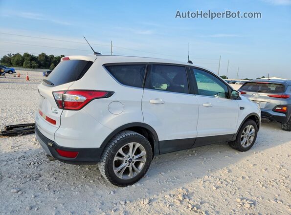 1FMCU9GD4HUA39530 2017 FORD ESCAPE Белый Задняя правая четверть