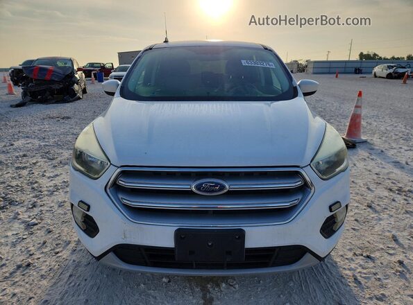 1FMCU9GD4HUA39530 2017 FORD ESCAPE Белый Вид спереди