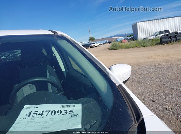 1FMCU9GD4HUE18527 2017 FORD ESCAPE White Widok wnętrza z tyłu