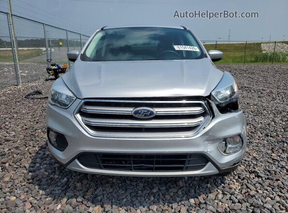1FMCU9GD4HUF04212 2017 FORD ESCAPE Silver Вид спереду