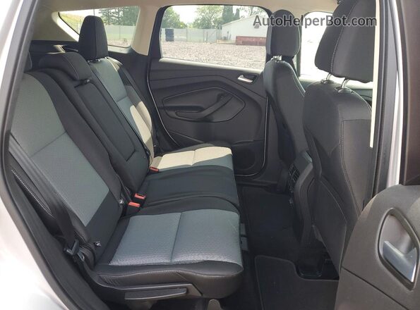 1FMCU9GD4HUF04212 2017 FORD ESCAPE Silver Вид задньої частини салону
