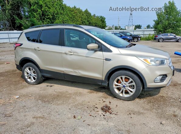 1FMCU9GD4JUA32860 2018 FORD ESCAPE Кремовый Передняя правая четверть