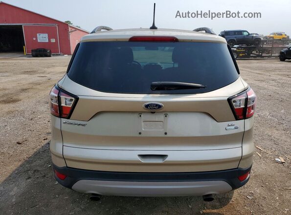 1FMCU9GD4JUA32860 2018 FORD ESCAPE Кремовый Вид сзади
