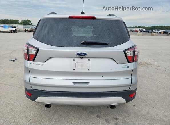 1FMCU9GD4JUB36295 2018 FORD ESCAPE Silver Vista trasera
