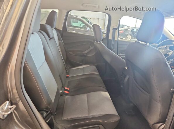 1FMCU9GD4JUB43196 2018 FORD ESCAPE Gray Vista interior trasera
