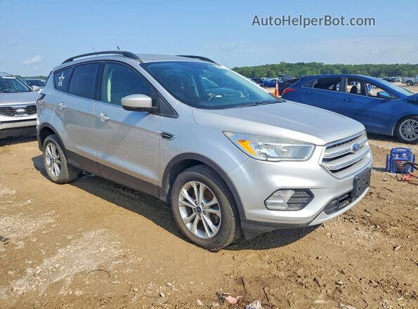 1FMCU9GD4JUC13411 2018 FORD ESCAPE Silver Передня права чверть
