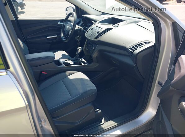 1FMCU9GD4JUC38762 2018 FORD ESCAPE Gray წინა სალონის ხედი
