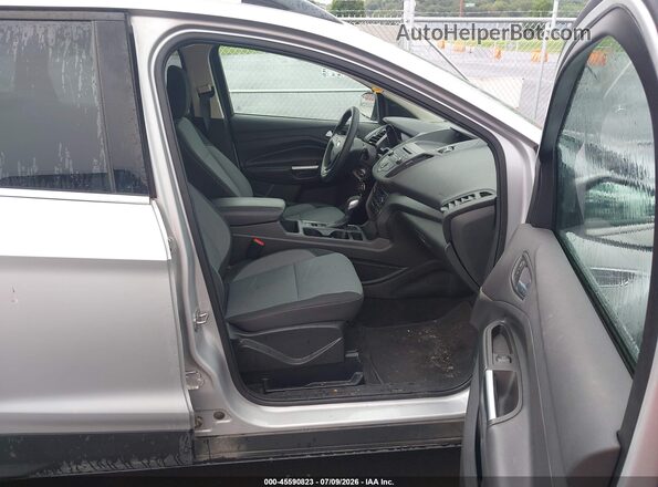 1FMCU9GD4JUD08597 2018 FORD ESCAPE Silver Vista interior delantera