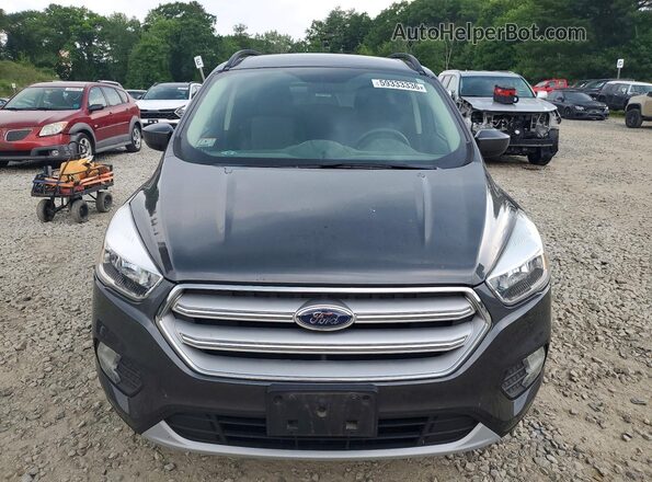 1FMCU9GD4JUD45956 2018 FORD ESCAPE Gray Դիմացի տեսք