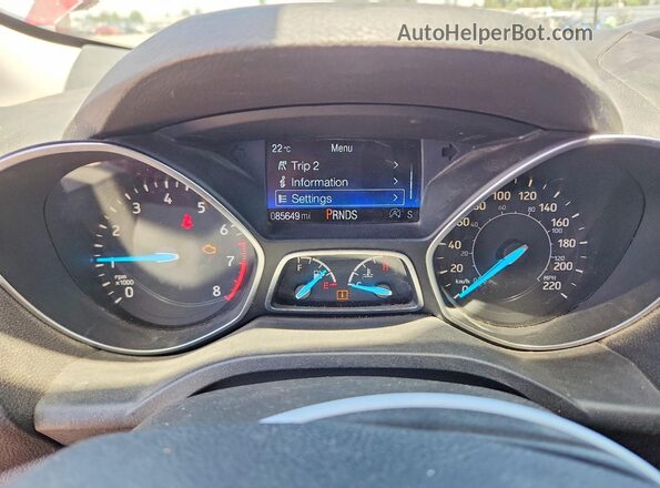 1FMCU9GD5HUA85805 2017 FORD ESCAPE Red Սարքավորումների վահանակի տեսք