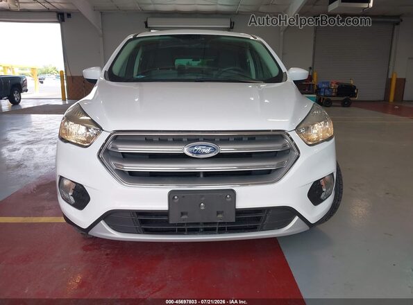 1FMCU9GD5HUB08726 2017 FORD ESCAPE White Vista frontal