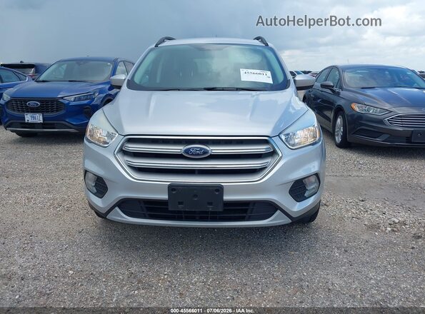 1FMCU9GD5JUD08530 2018 FORD ESCAPE Серебряный Вид щитка приборов