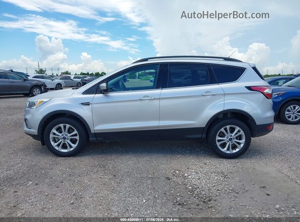 1FMCU9GD5JUD08530 2018 FORD ESCAPE Серебряный Панорамный вид салона 360°