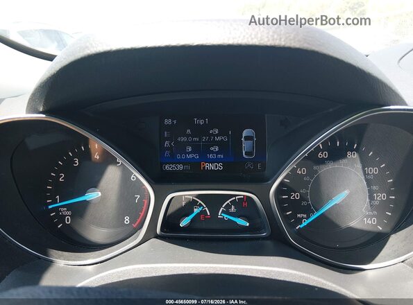 1FMCU9GD5JUD08821 2018 FORD ESCAPE White Vista de los asientos traseros
