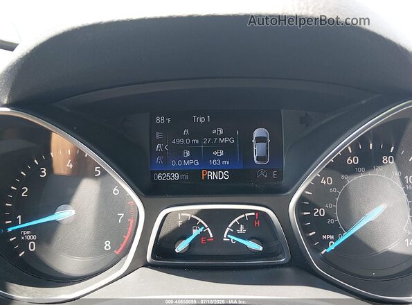 1FMCU9GD5JUD08821 2018 FORD ESCAPE White 