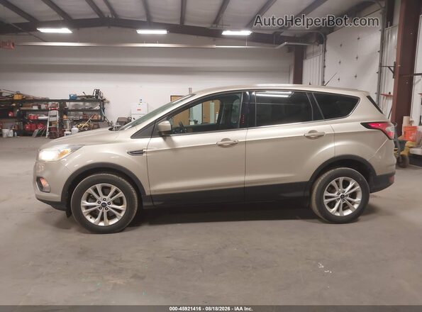 1FMCU9GD6HUA30196 2017 FORD ESCAPE Beige Widok wnętrza 360 stopni
